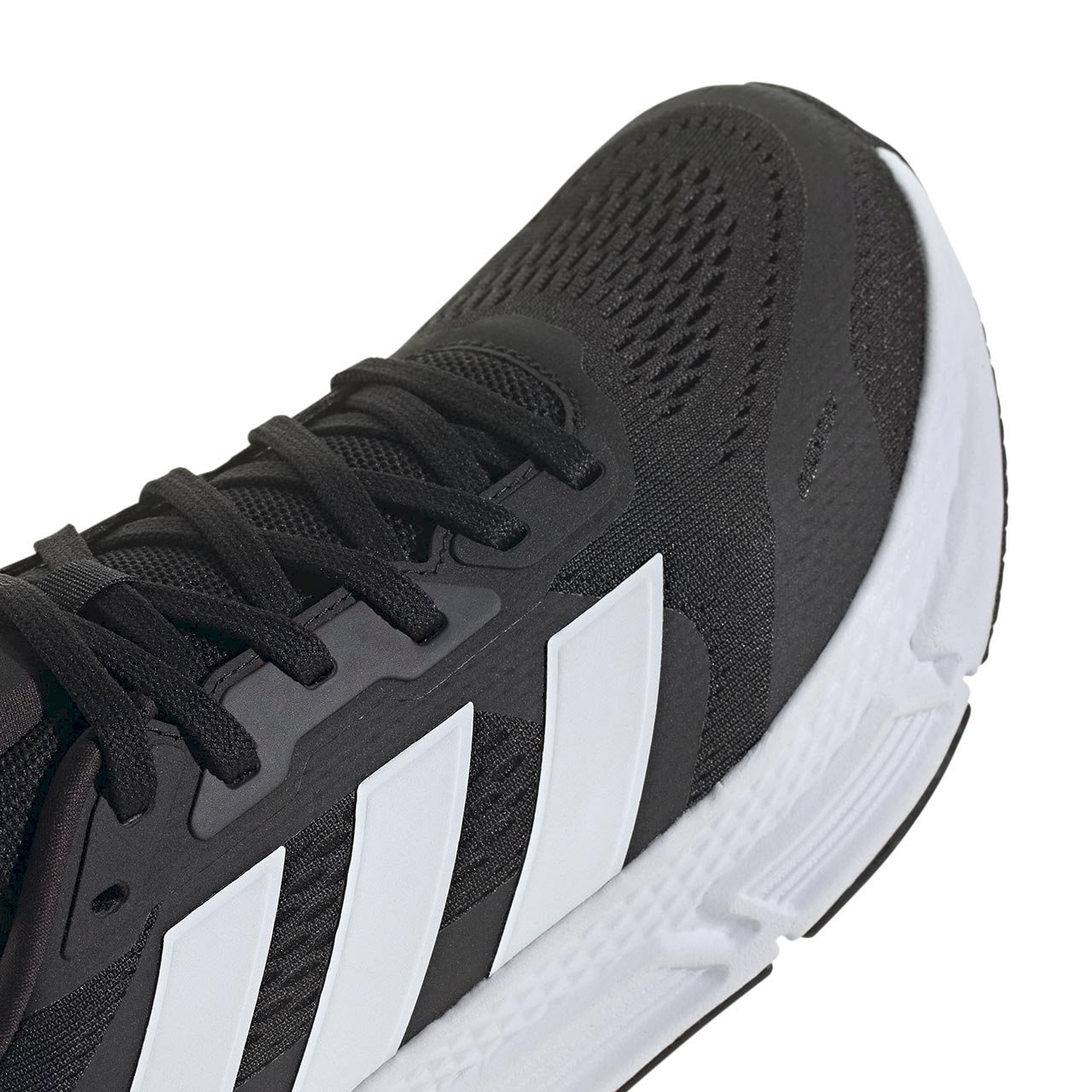 Czarne buty sportowe męskie sportowe Adidas Questar 2  IF2229