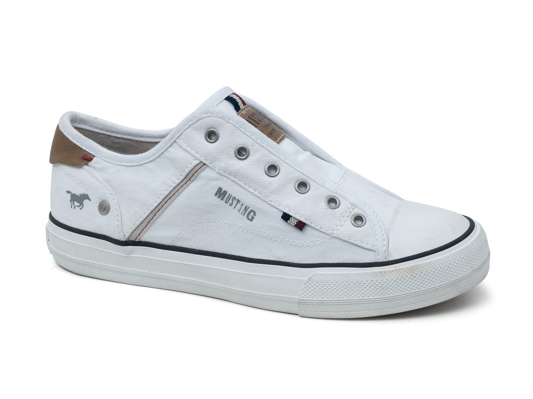 Дамски обувки за тенис с дебела подметка Mustang 1272-402-001