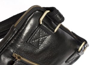 Czarna listonoszka męska skórzana z detalami