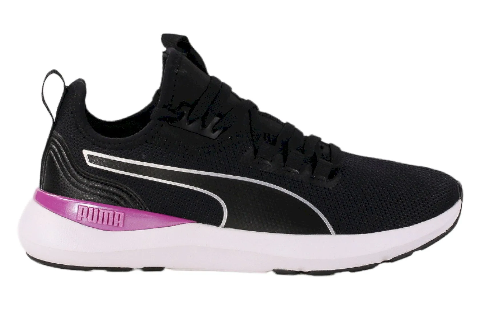 حذاء رياضي أسود للنساء من Puma Pure XT Stardust