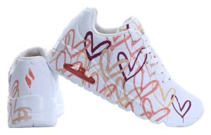 Białe buty damskie Skechers Spread The Love 155507-WCRL w serduszka