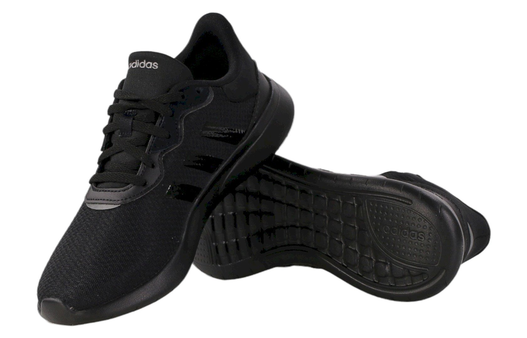 أحذية رياضية للسيدات من Adidas QT RACER باللون الأسود