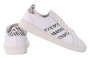 білі кросівки adidas на літо