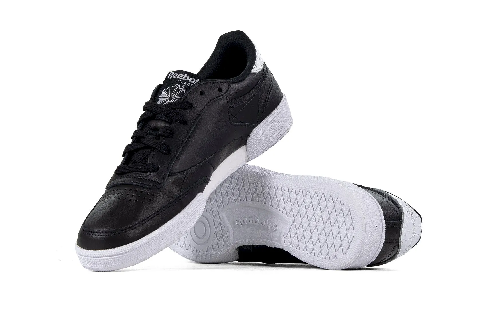 حذاء جلدي نسائي أسود من Reebok CLUB C 85 EMBOSS