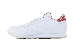 Подростковые кроссовки Reebok CL LEATHER HEARTS CM9191