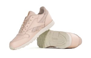 Шкіряні молодіжні кросівки Reebok CLASSIC LEATHER DV9630