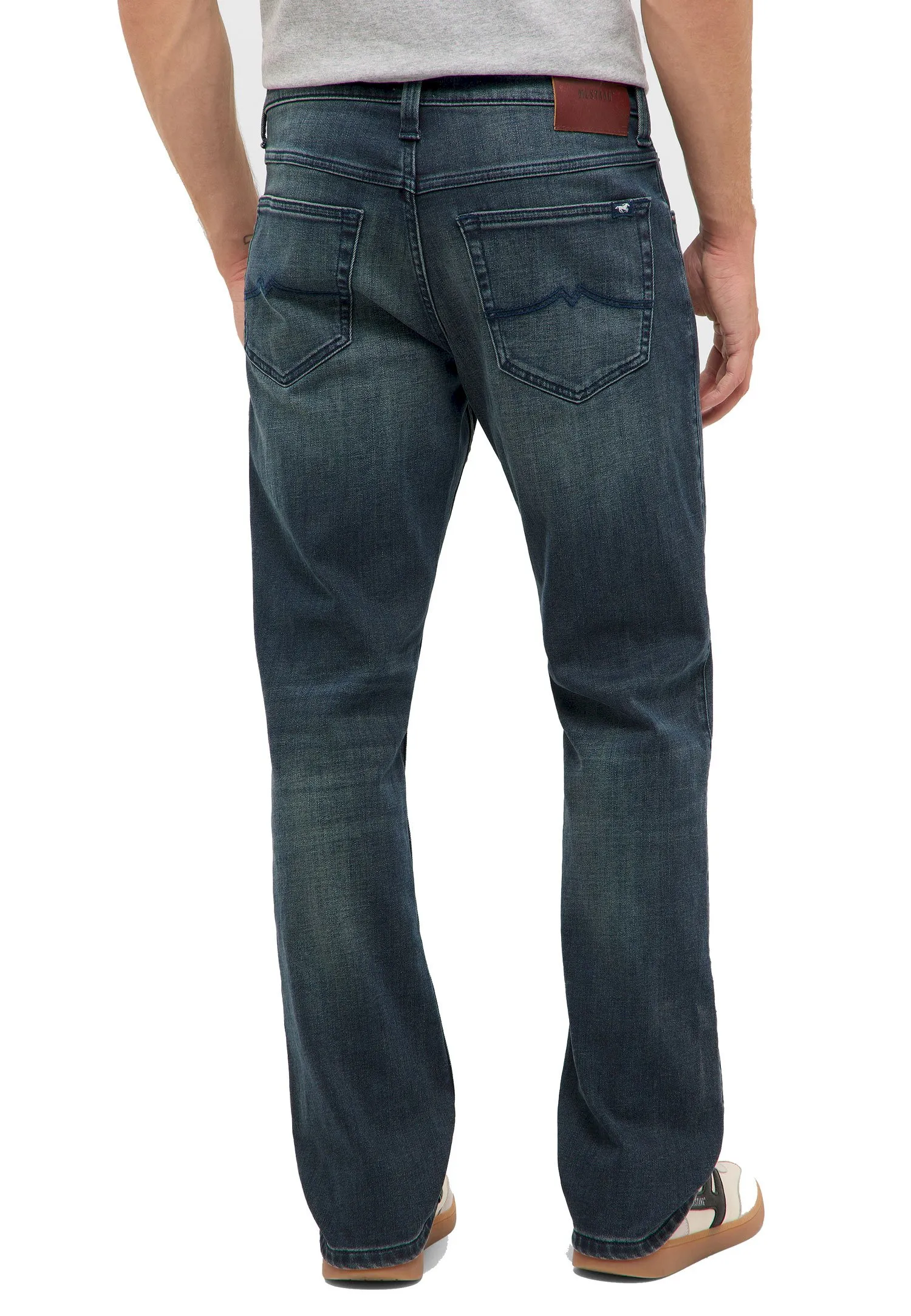 Mustang men's straight-leg jeans with a faded look