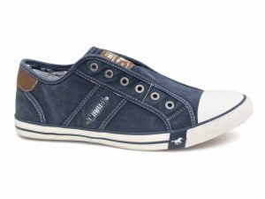 Mustang 42A005 navy blue slip-on tennis shoes