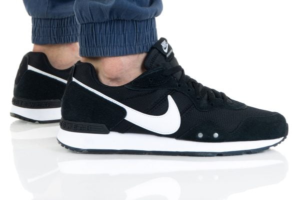 Erkek Nike VENTURE RUNNER ayakkabı CK2944-002 Siyah