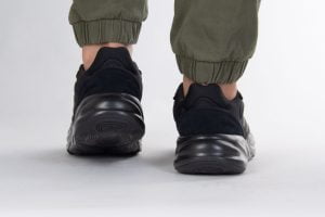 Adidas OZELLE meeste jalatsid GX6767