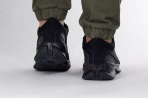 Pantofi pentru bărbați Nike RENEW ELEVATE III DD9304-001 Negru