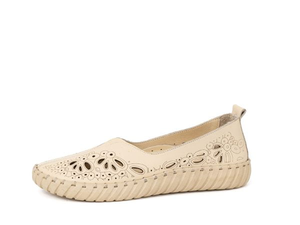 Women's Artiker 52C-984 beige slip-on shoes