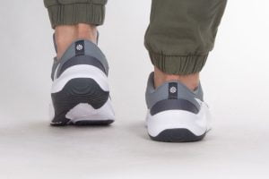 Nike LEGEND ESSENTIAL 3 NN men's shoes DM1120-002