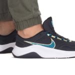 Pantofi pentru bărbați Nike LEGEND ESSENTIAL 3 NN DM1120-004 Negru