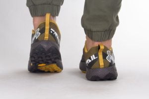 Under Armour HOVR DS RIDGE TR pánske topánky 3025852-003