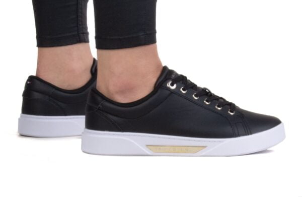 Zapatos mujer Tommy Hilfiger GOLDEN HW COURT SNEAKER FW0FW07560 0GJ Negro