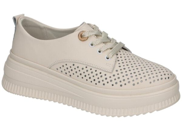 Women's leather spring shoes beige