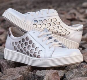 Balti moteriški CLAUDIA Domeno sportbačiai